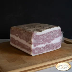 Słonina faszerowana Wędlina z Lublina – tradycyjny polski przysmak z mięsem, czosnkiem i przyprawami, pakowany próżniowo.